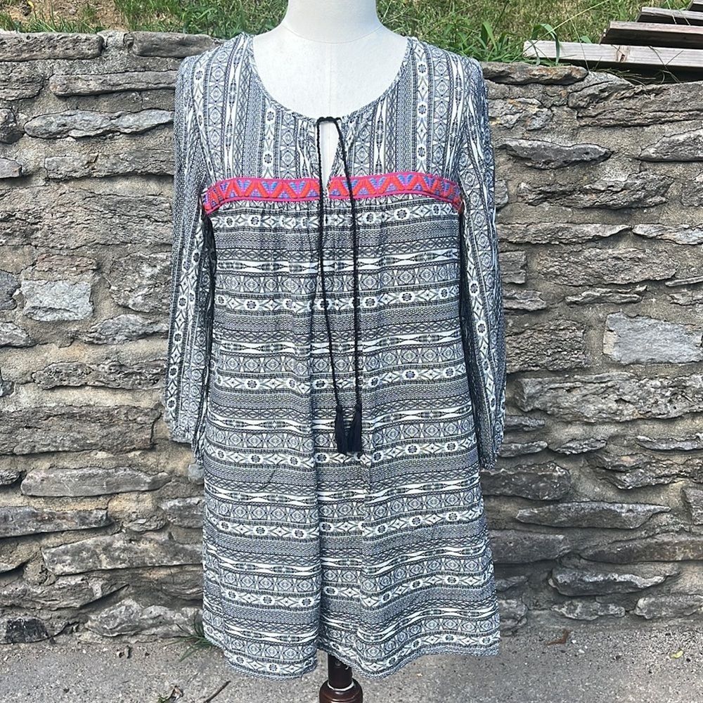 Flying Tomato Aztec Black/White Print Long Sleeve  – Boho Chic D345